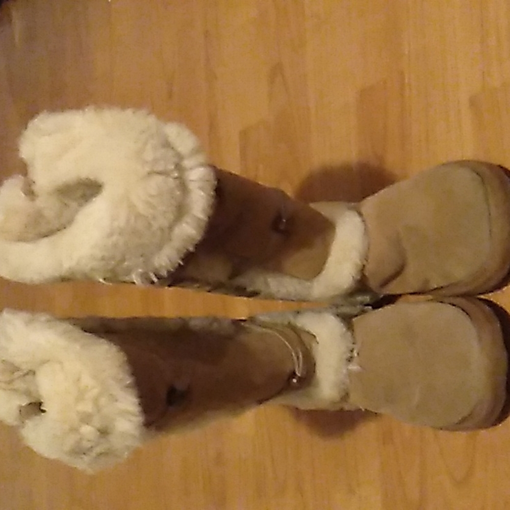 Girls fur winter boots size 1